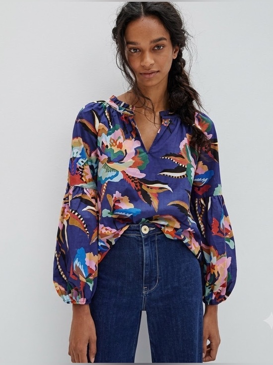 FARM Rio Tops - FARM Rio Floral V-Neck Balloon Sleeve Top in Purple